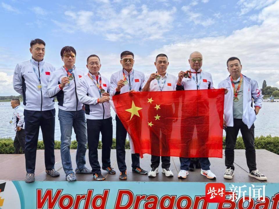 liKKc, 一银一铜的