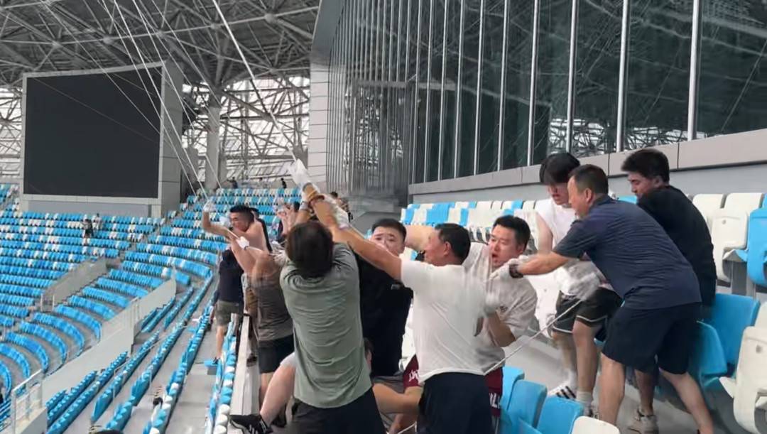 场的第一次, 看看谁来了 场的第一次, 看看谁来了