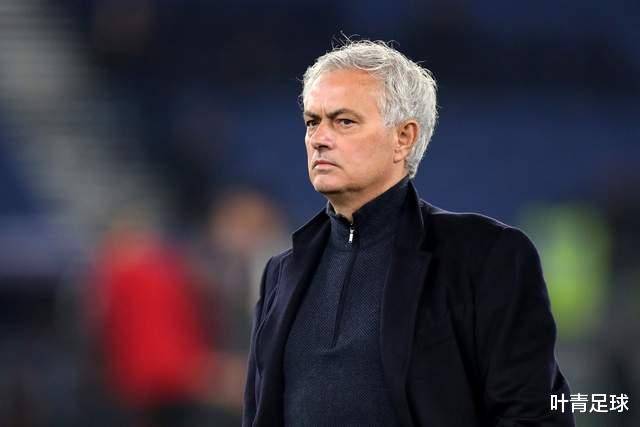 震耳欲聋的, 葡萄牙教头 震耳欲聋的, 葡萄牙教头