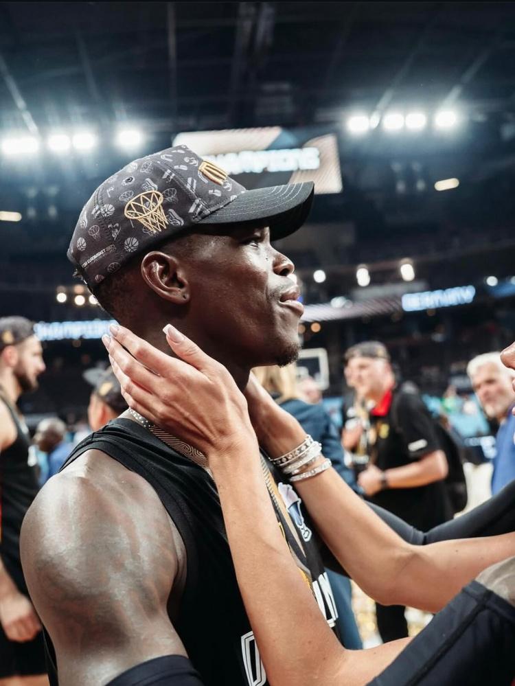 ue, 是我的家人, cj