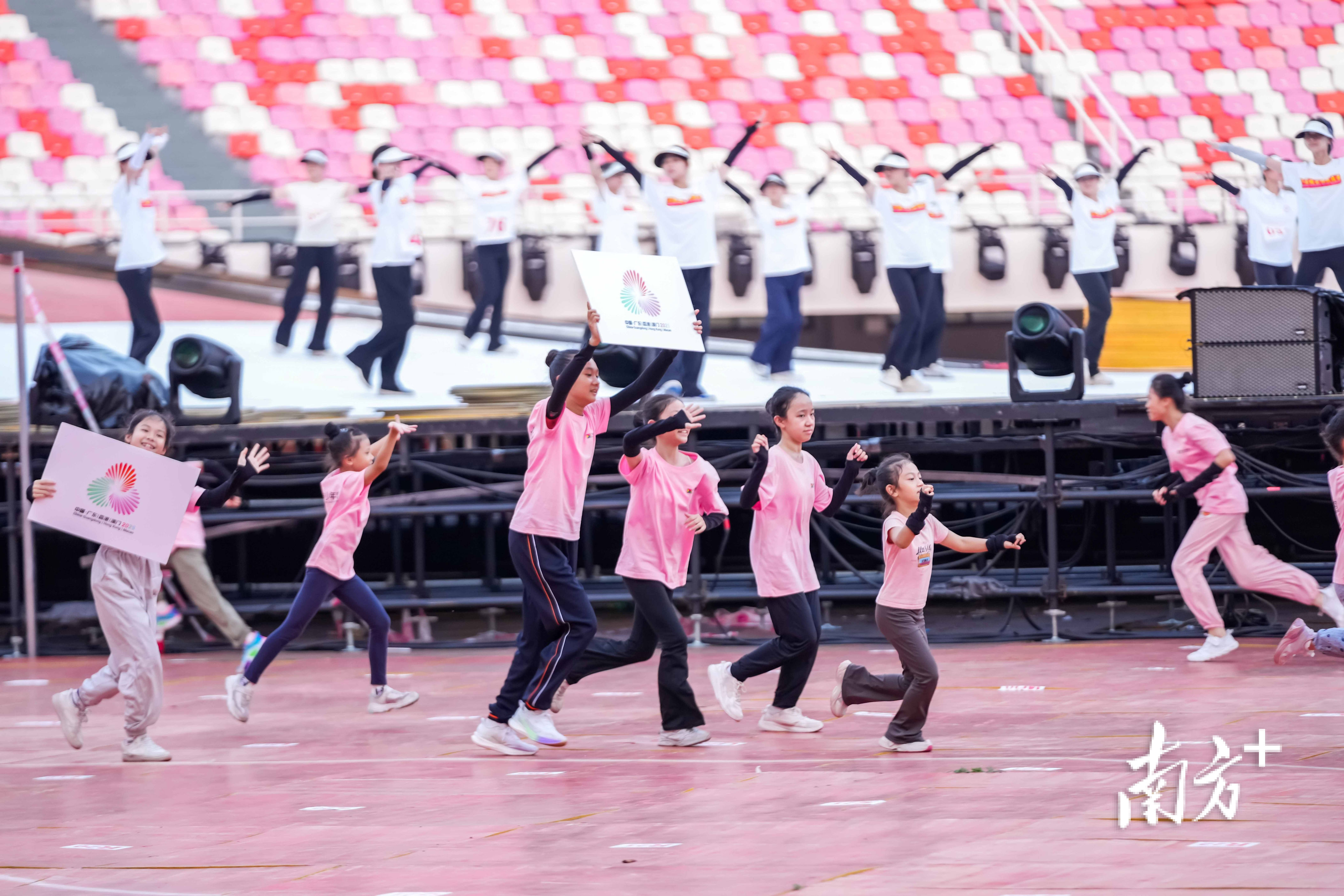 道具, 幕式最新进 道具, 幕式最新进