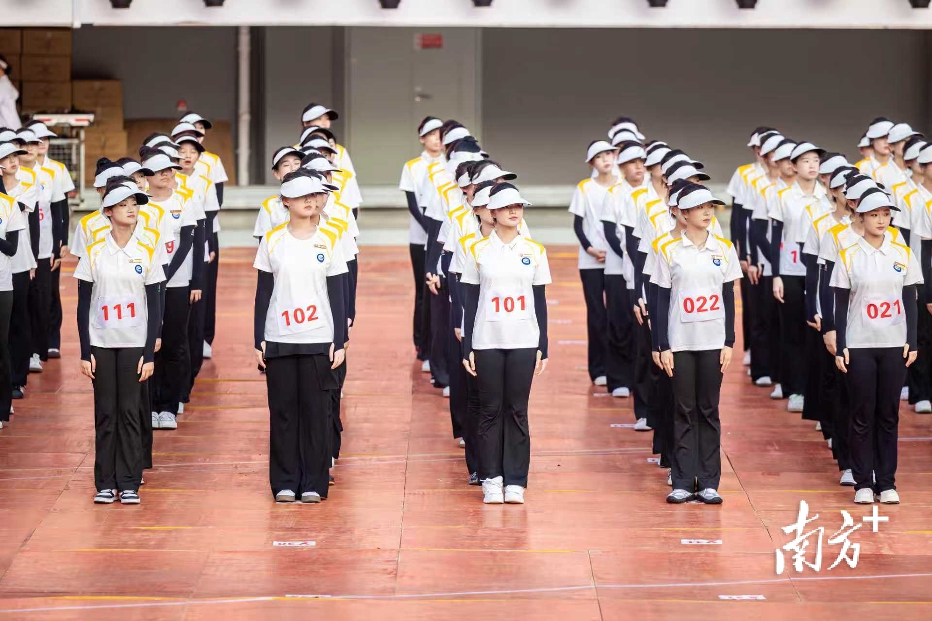 计时工作计, 残特奥会开, 繁花一瓣 计时工作计, 残特奥会开, 繁花一瓣